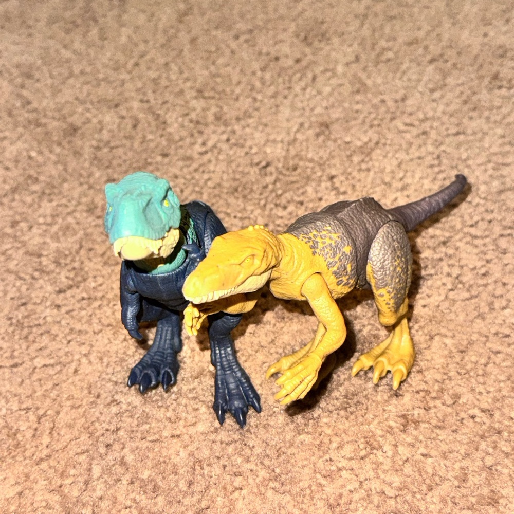 Jurassic world  - Blue and Yellow dinosaurs